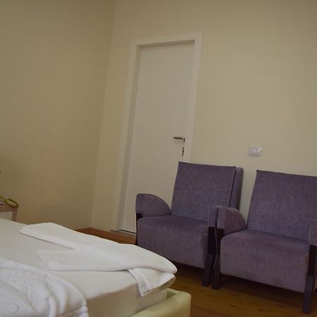 Living Hotel Tirana Zewnętrze zdjęcie
