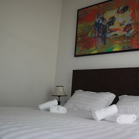 Living Hotel Tirana Zewnętrze zdjęcie