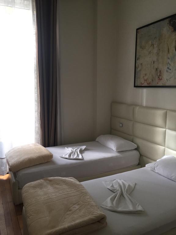 Living Hotel Tirana Zewnętrze zdjęcie