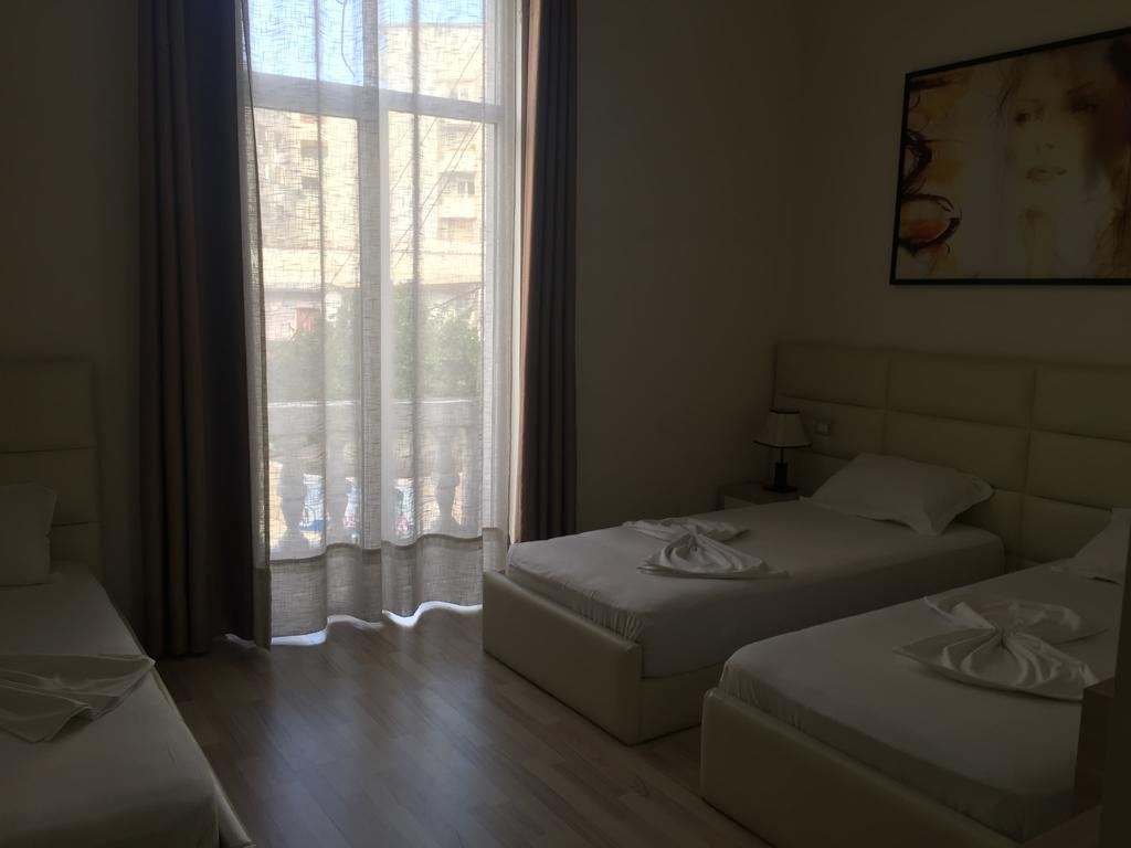 Living Hotel Tirana Zewnętrze zdjęcie