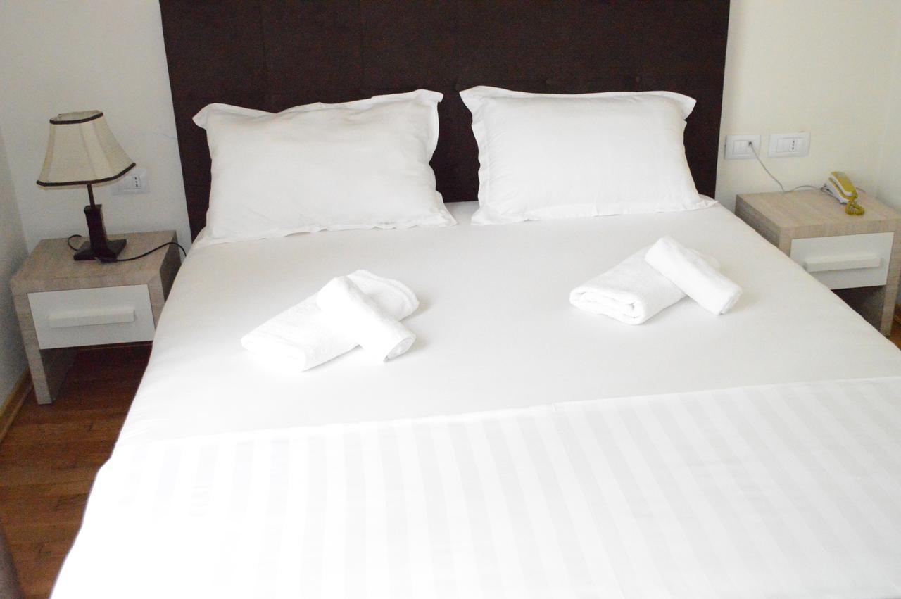 Living Hotel Tirana Zewnętrze zdjęcie