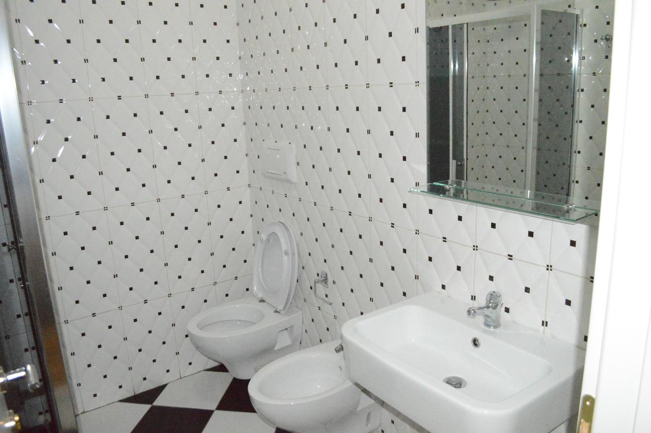 Living Hotel Tirana Zewnętrze zdjęcie