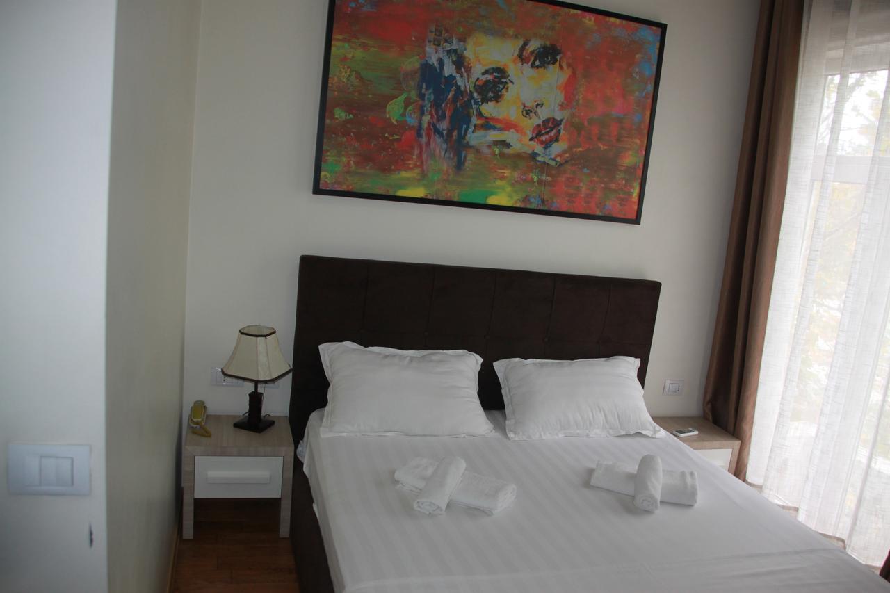 Living Hotel Tirana Zewnętrze zdjęcie