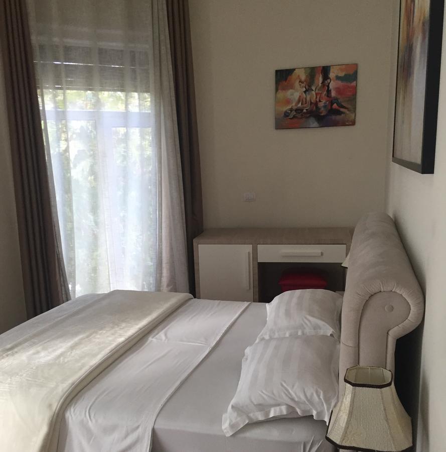 Living Hotel Tirana Zewnętrze zdjęcie
