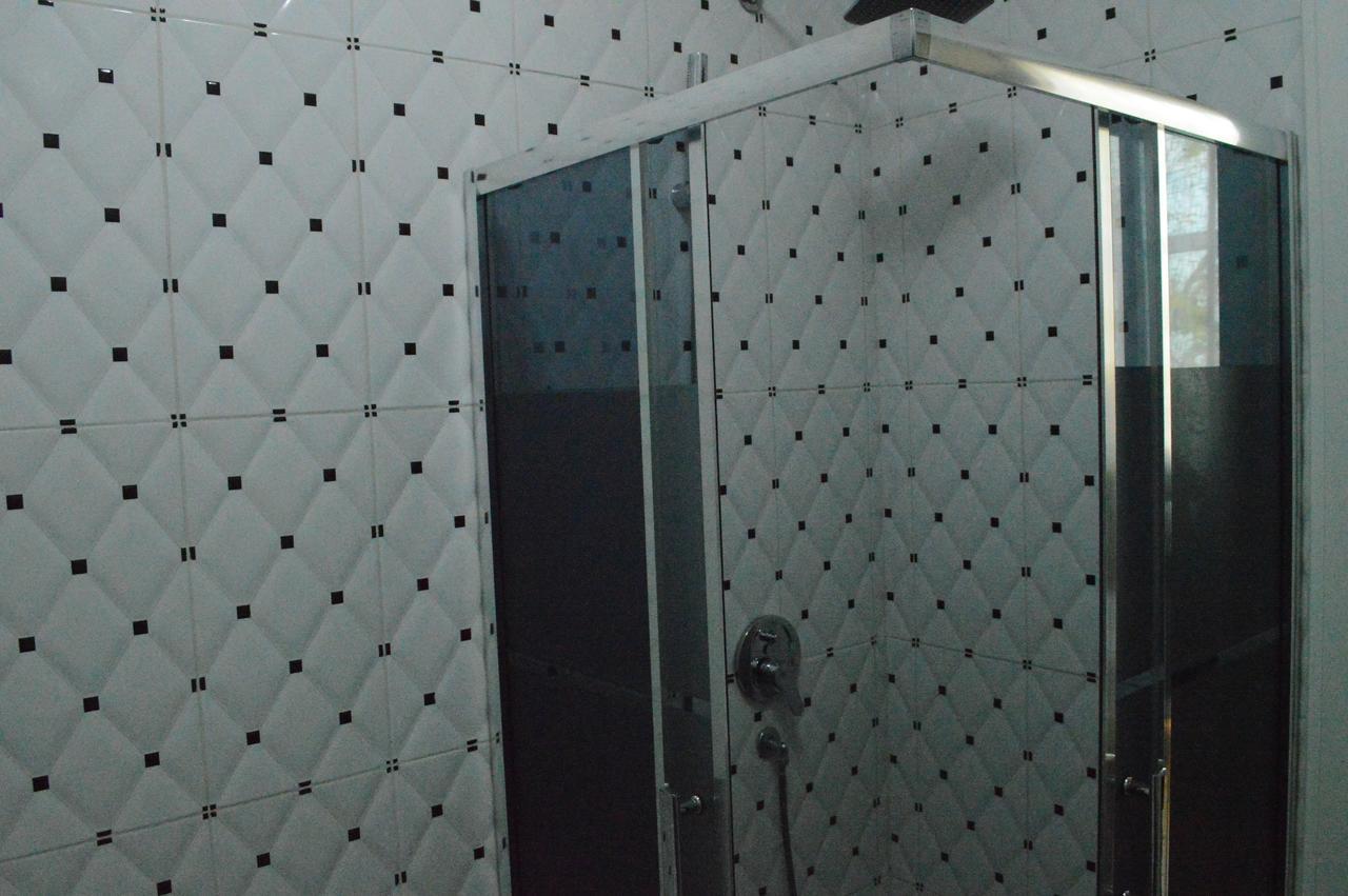 Living Hotel Tirana Zewnętrze zdjęcie
