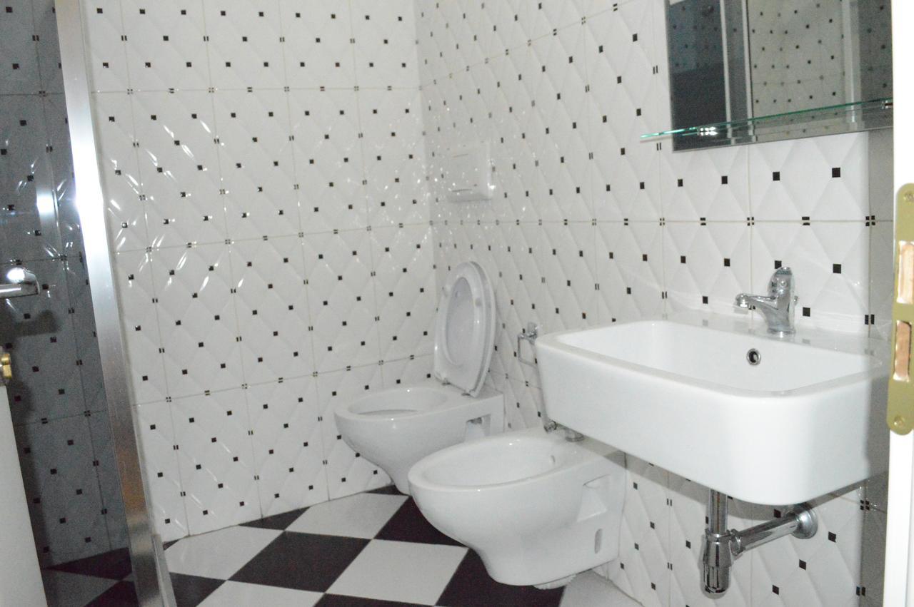 Living Hotel Tirana Zewnętrze zdjęcie