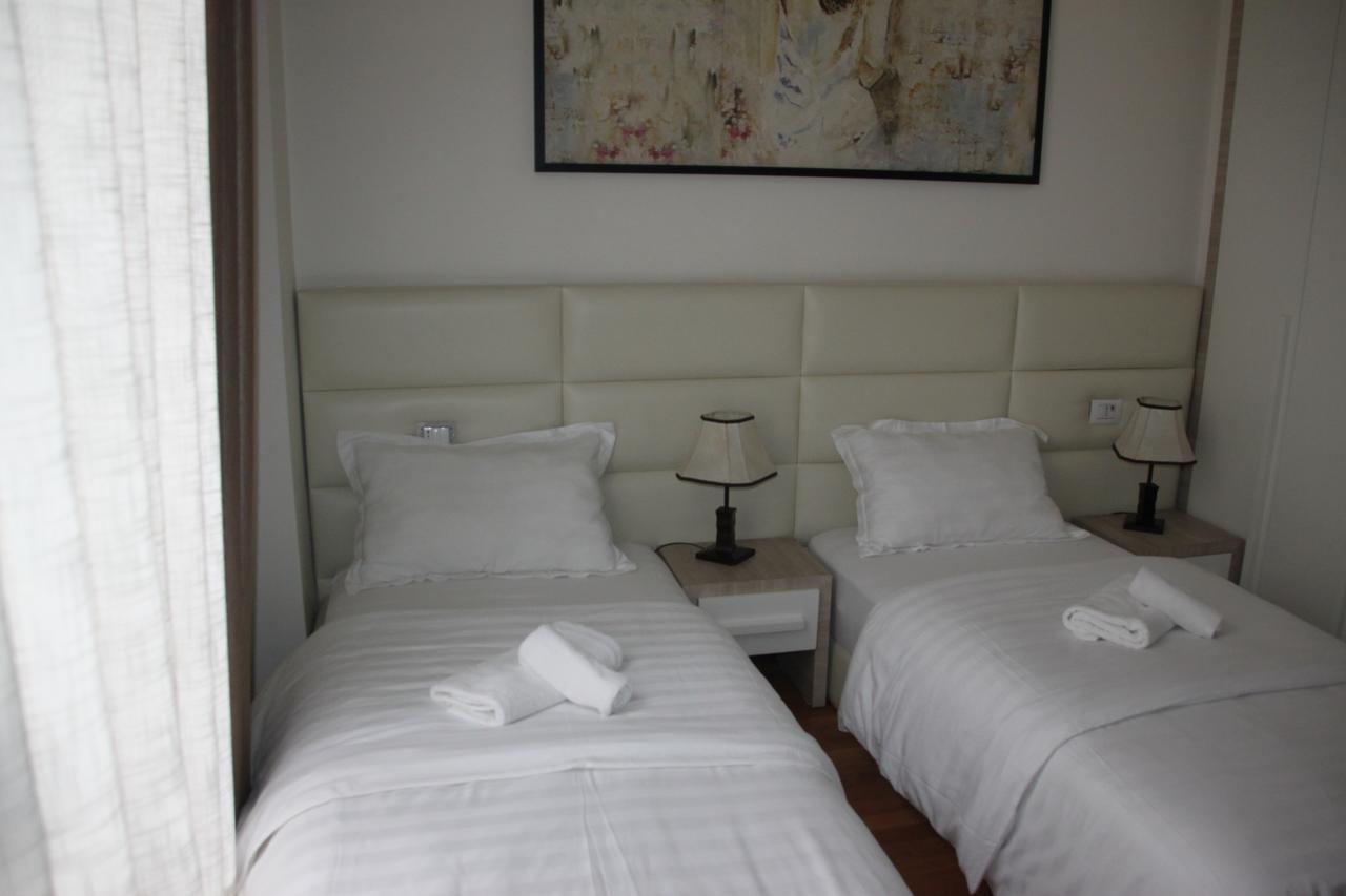 Living Hotel Tirana Zewnętrze zdjęcie