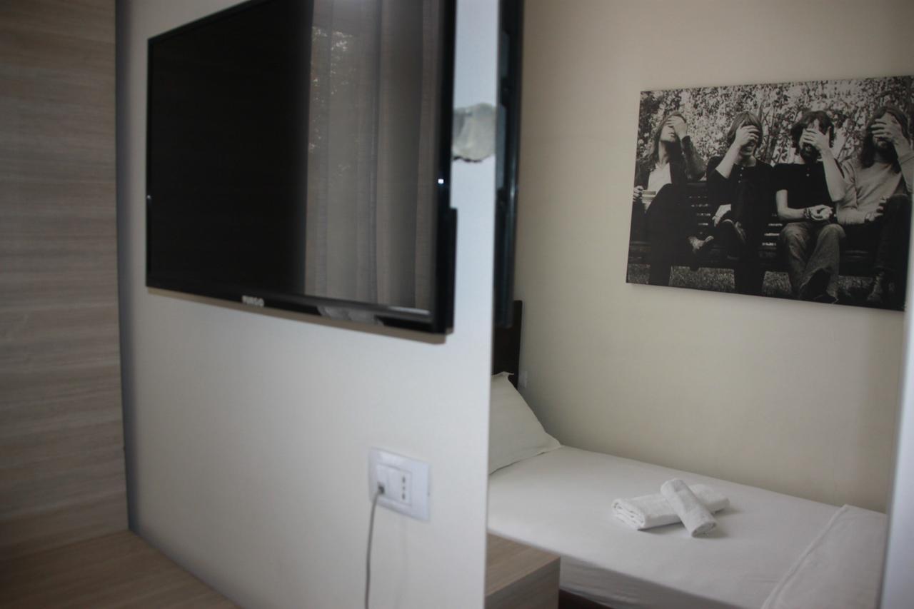 Living Hotel Tirana Zewnętrze zdjęcie
